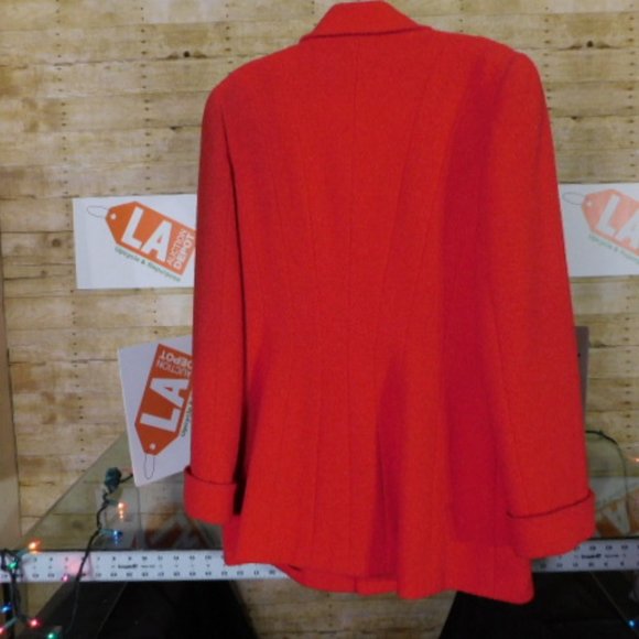 Chanel Red Coat - Picture 9 of 15